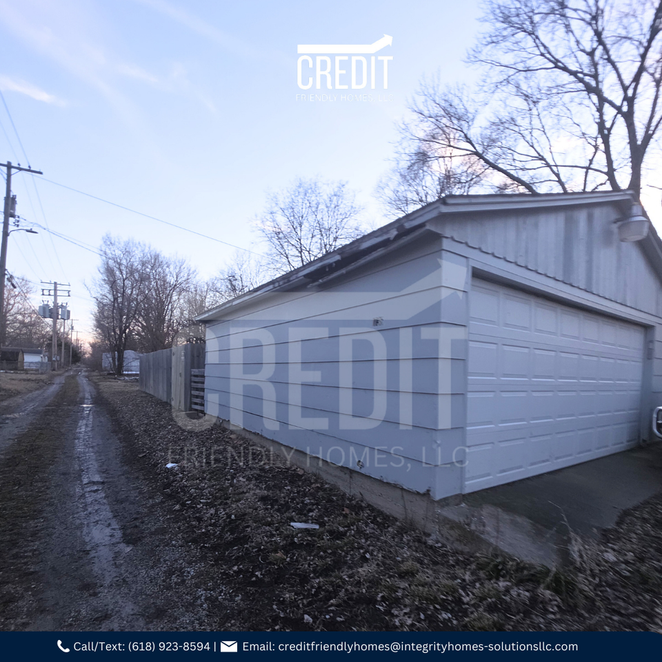 1736 N Gulick Ave - Photo 7 of 10