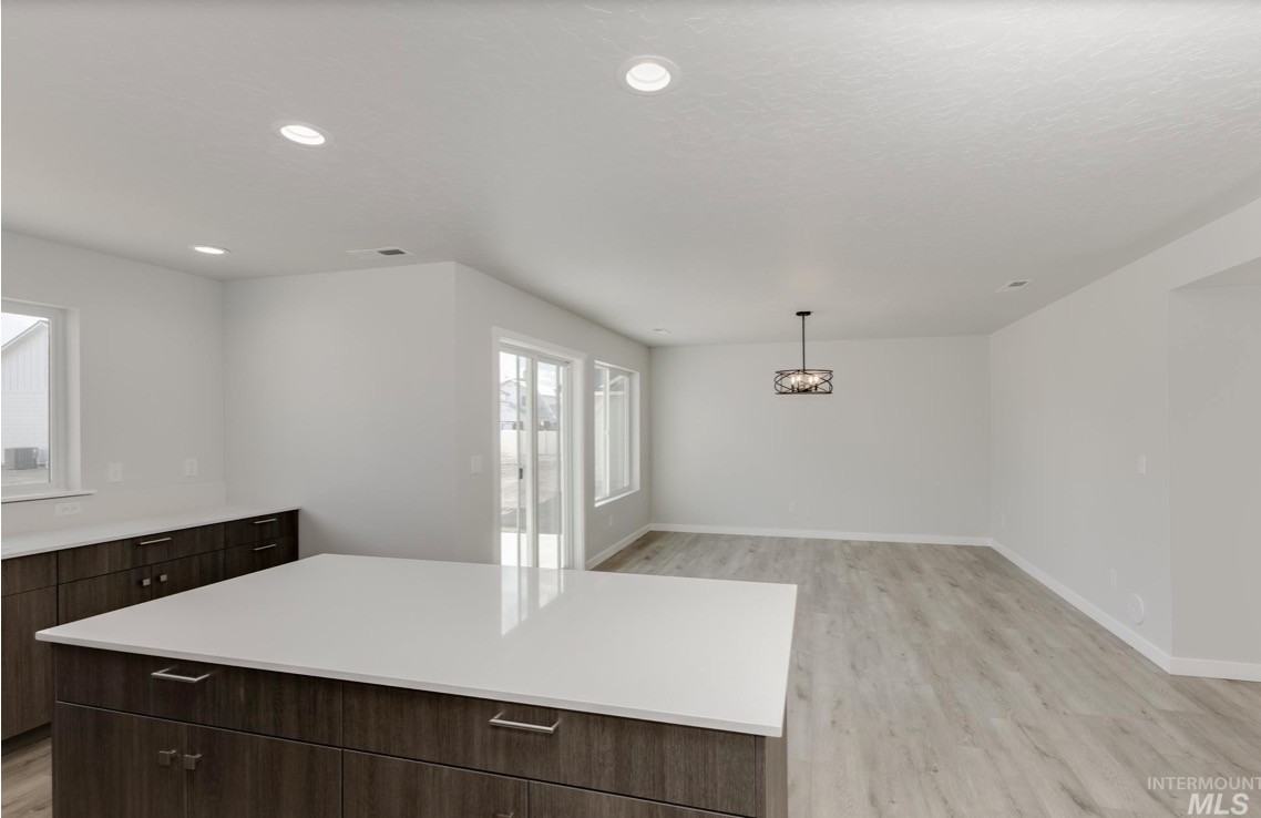 634 W Striped Owl St - Photo 7 of 25