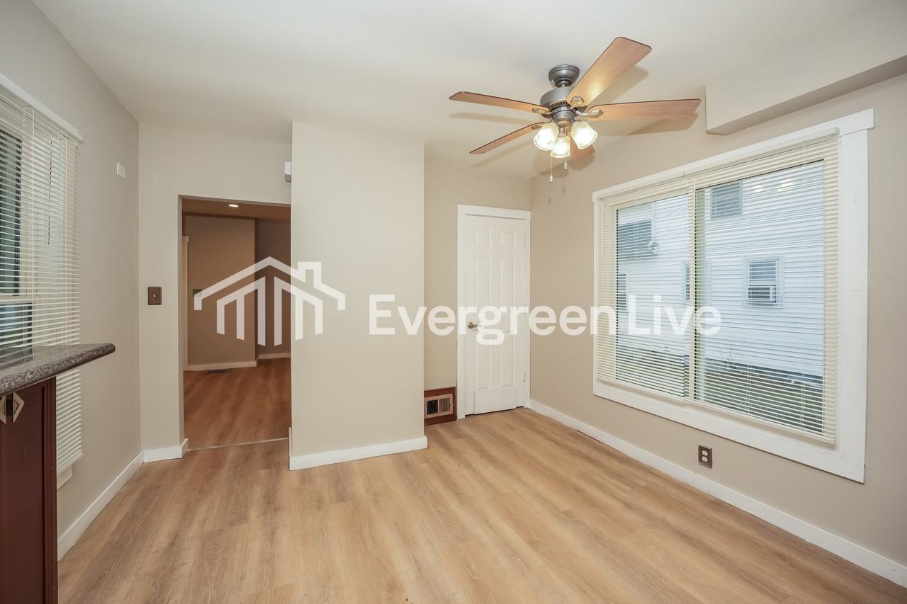 1762 8th St - Photo 4 of 15