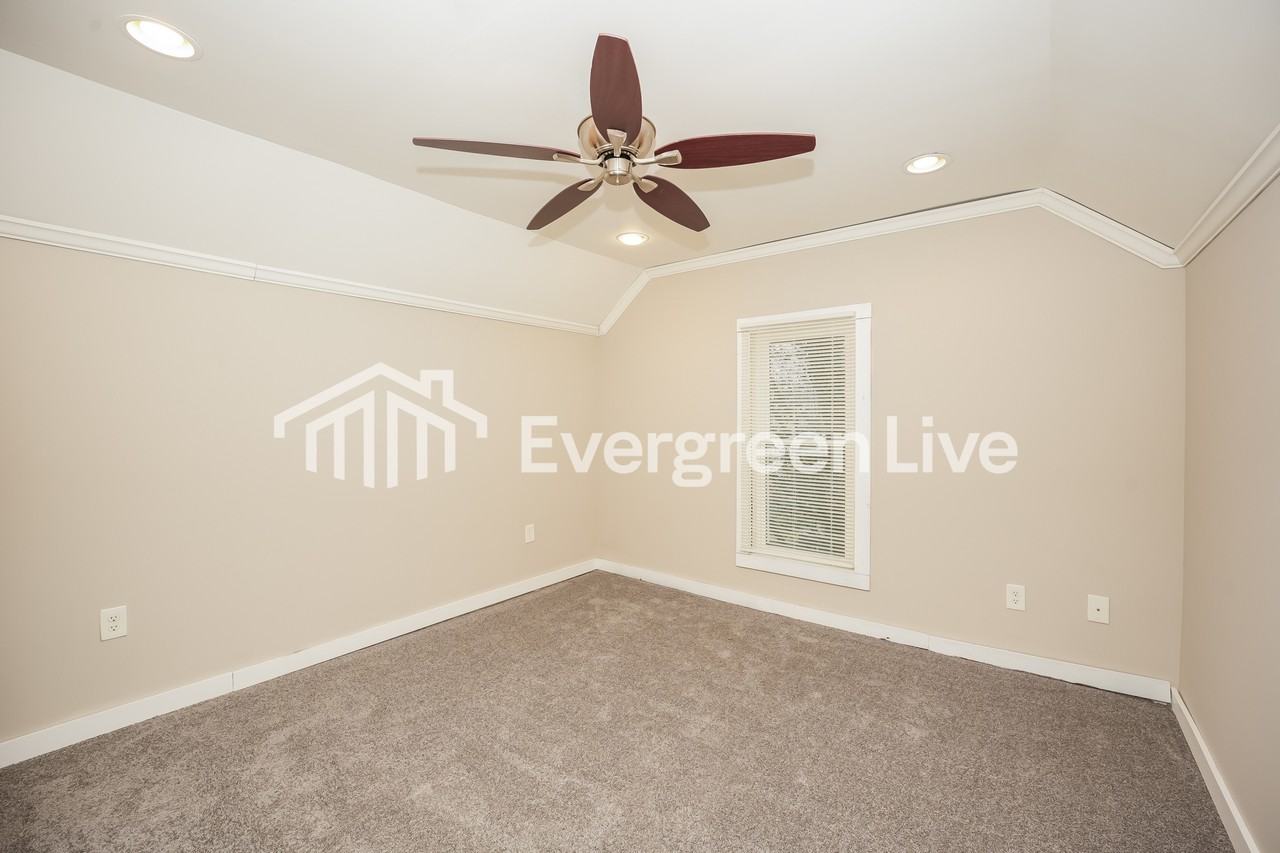 1762 8th St - Photo 7 of 15