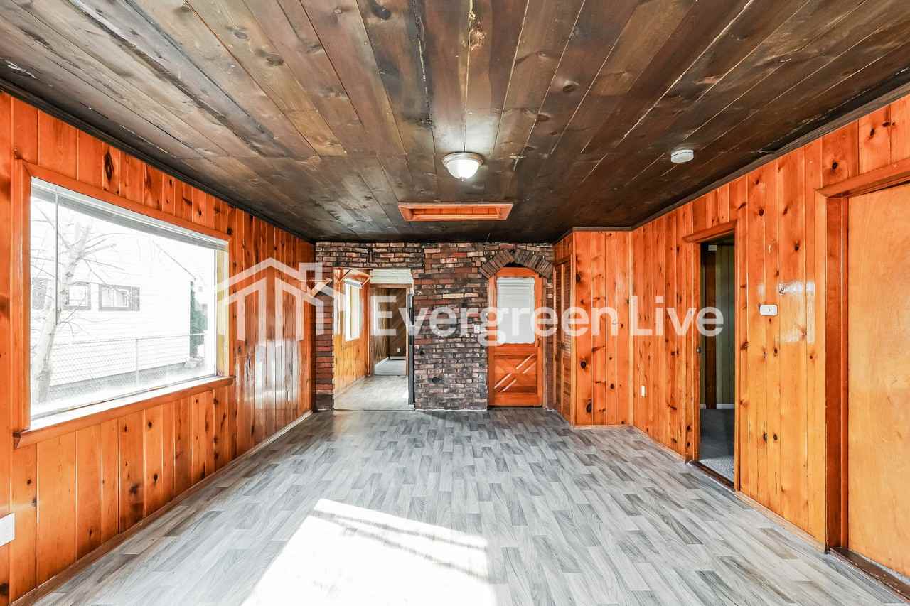 3428 S 61st St - Photo 3 of 15