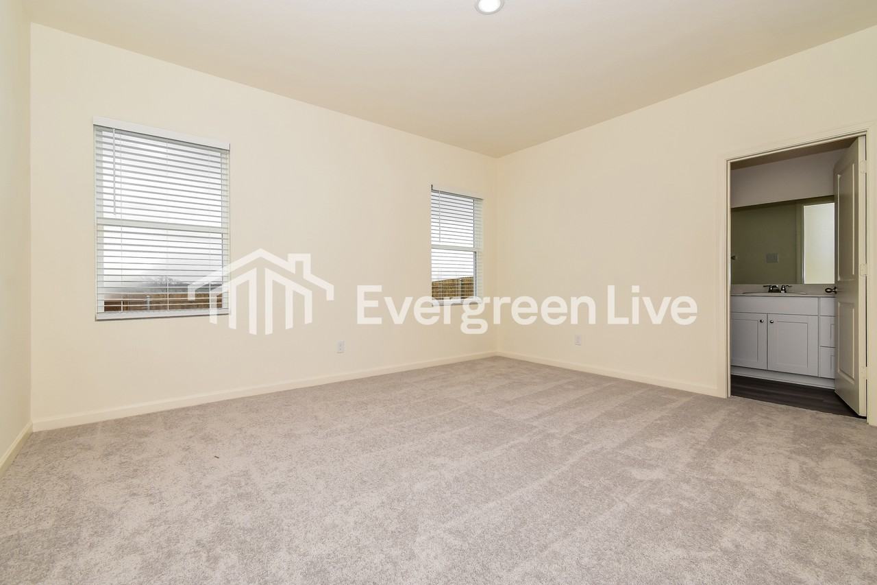 6056 Mojave Dr - Photo 7 of 15