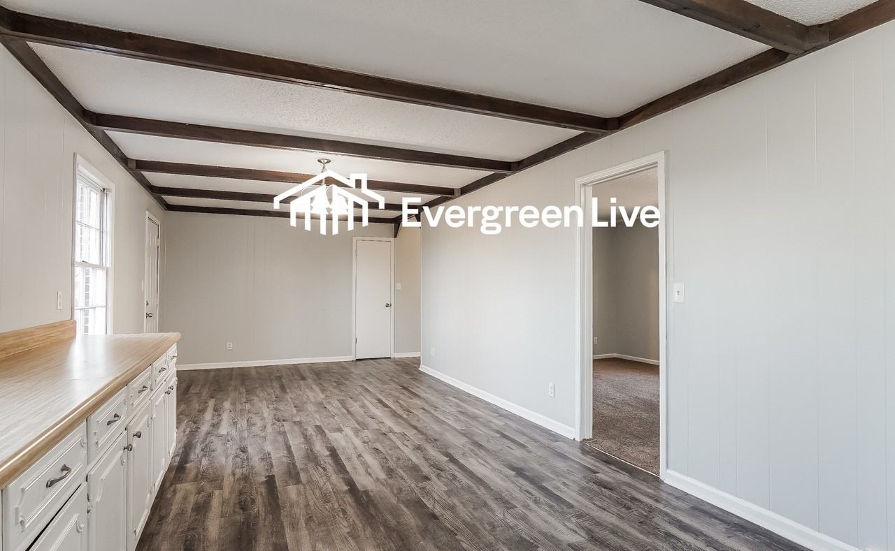 644 Navajo Trl - Photo 4 of 14