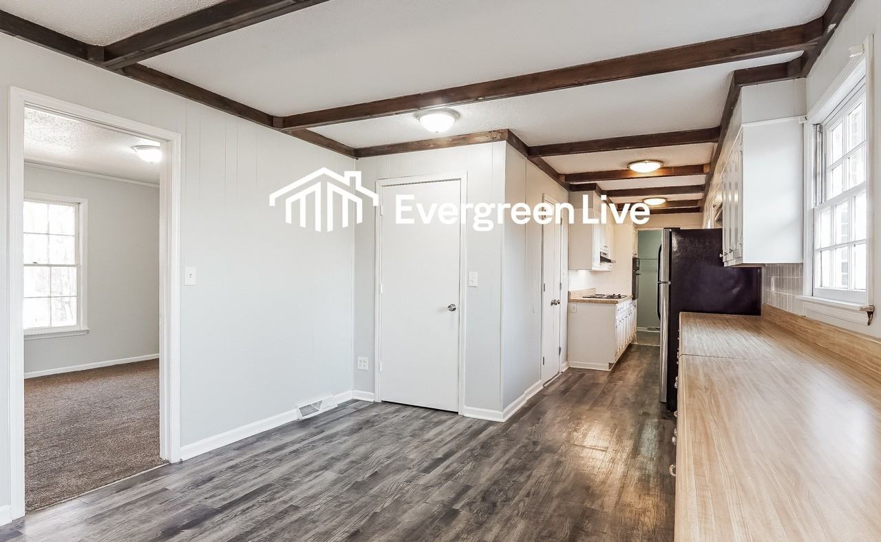 644 Navajo Trl - Photo 5 of 14