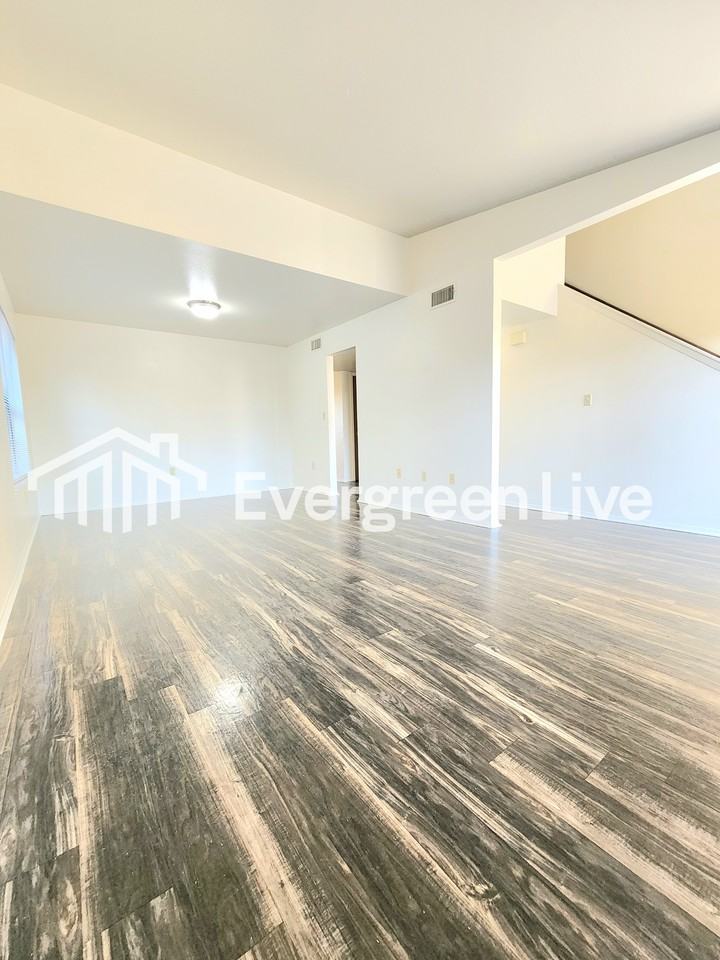 132 Buccaneer Loop - Photo 3 of 21