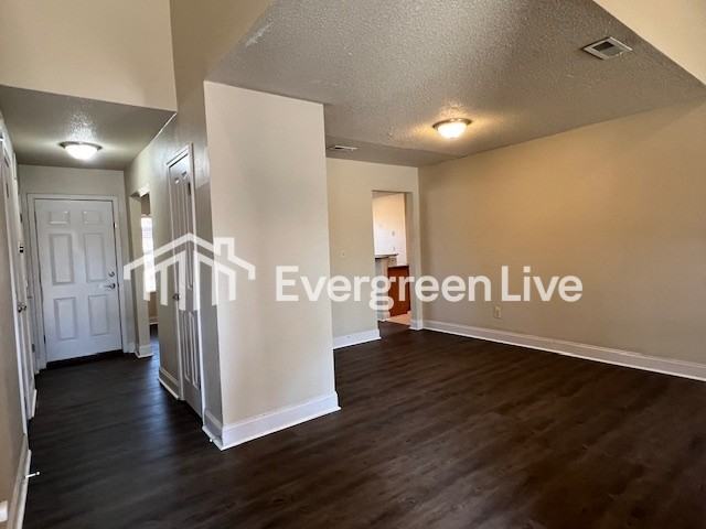 201 Swing Ct - Photo 4 of 31