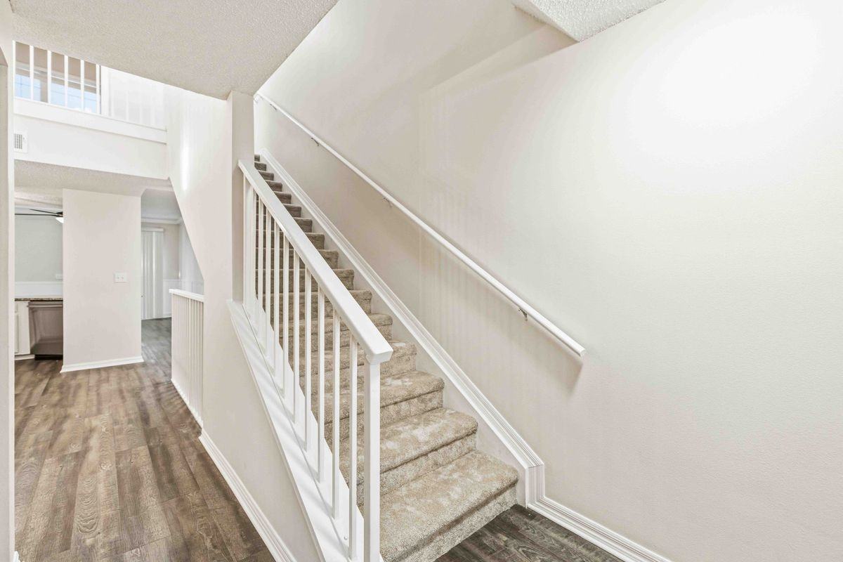 5450 Bentgrass Dr - Photo 2 of 36