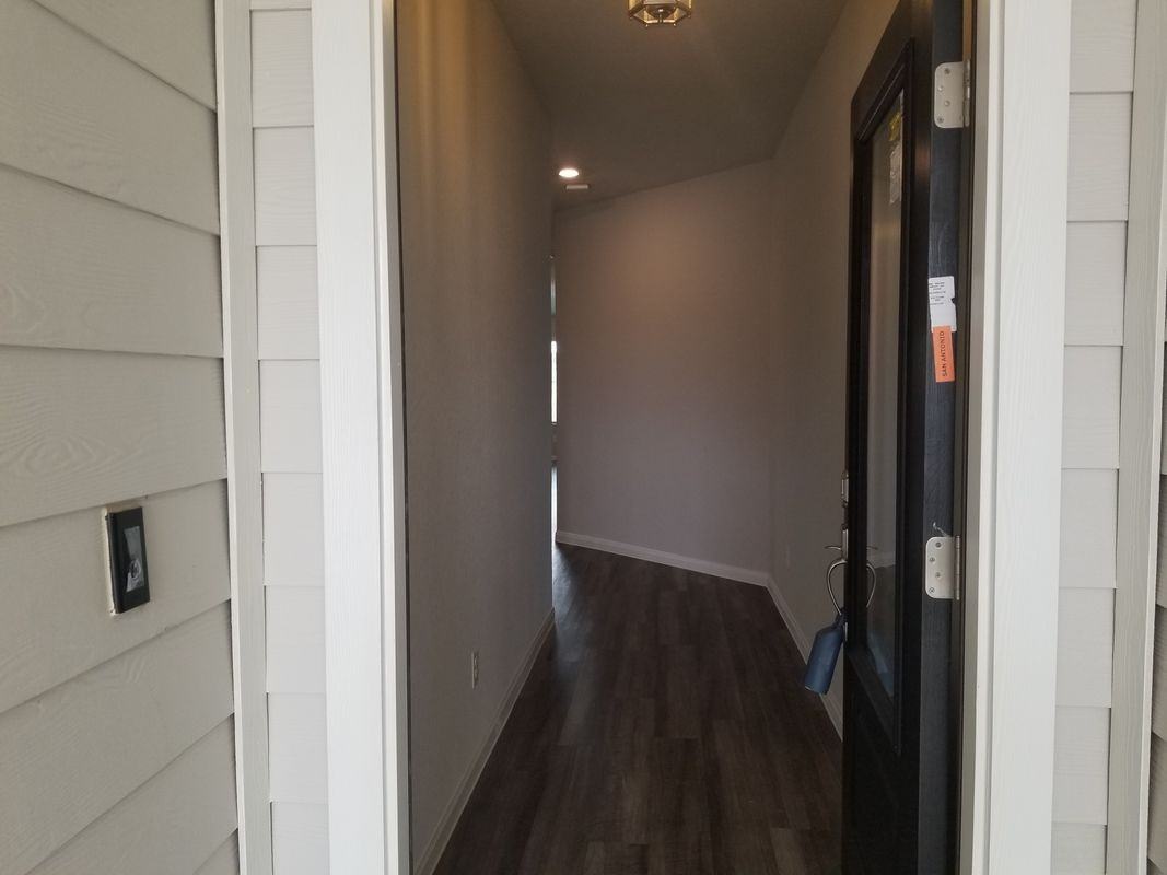 210 Holland Park - Photo 2 of 24
