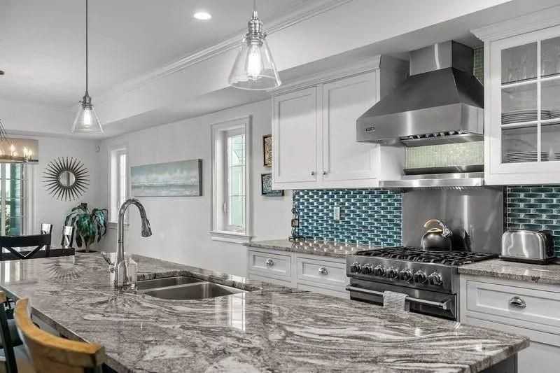 4 Wimbledon Cir - Photo 4 of 33