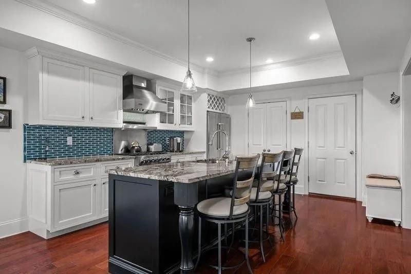 4 Wimbledon Cir - Photo 2 of 36