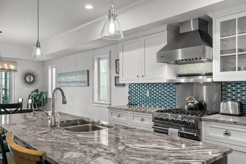4 Wimbledon Cir - Photo 3 of 36