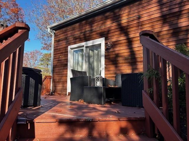 61 Ridgewood Rd - Photo 5 of 17