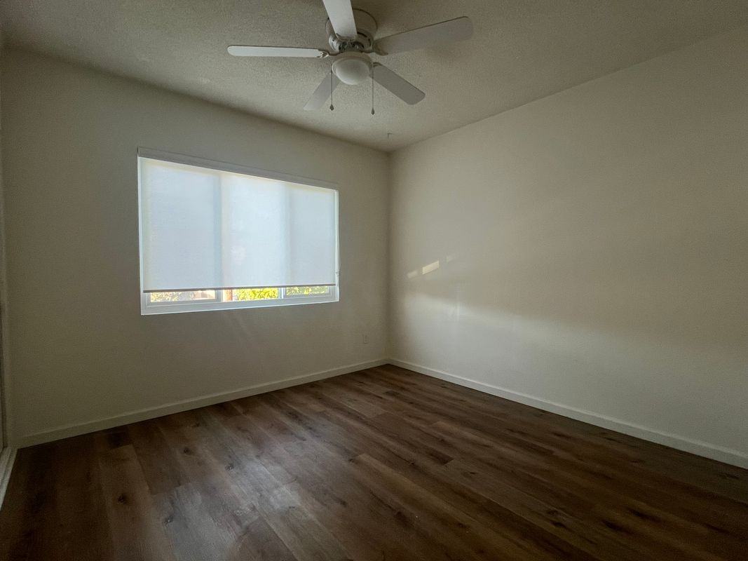 2204 Mathews Ave ##C - Photo 7 of 10