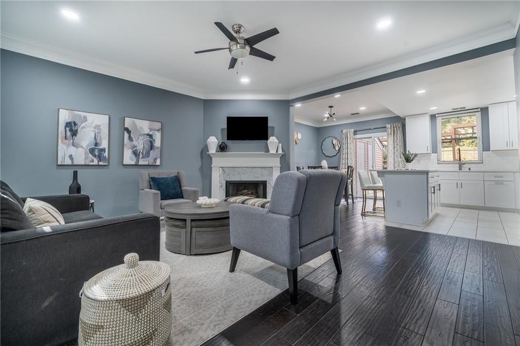 3539 Mount Vernon Cir - Photo 2 of 15