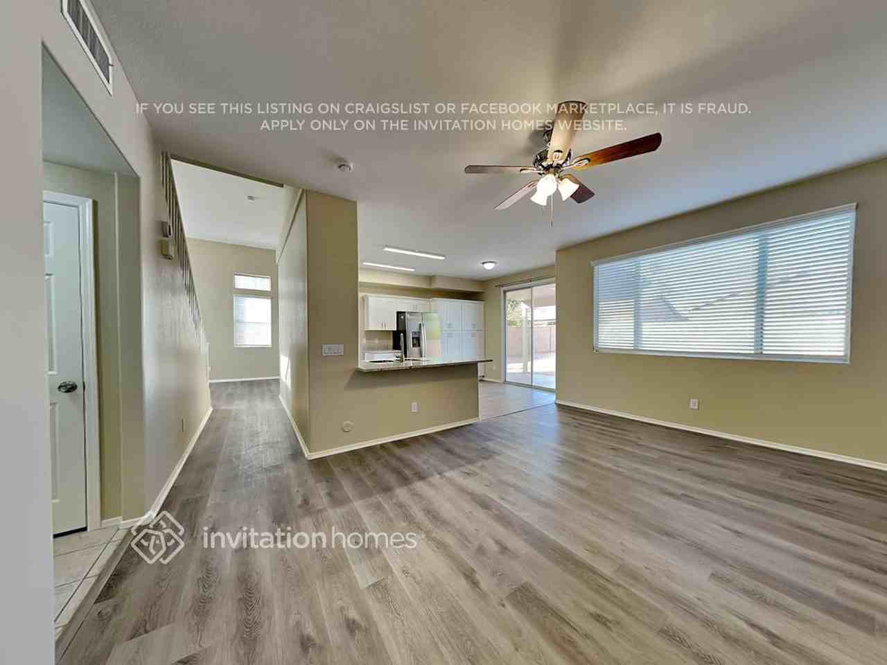 6752 W Linda Ln - Photo 5 of 20