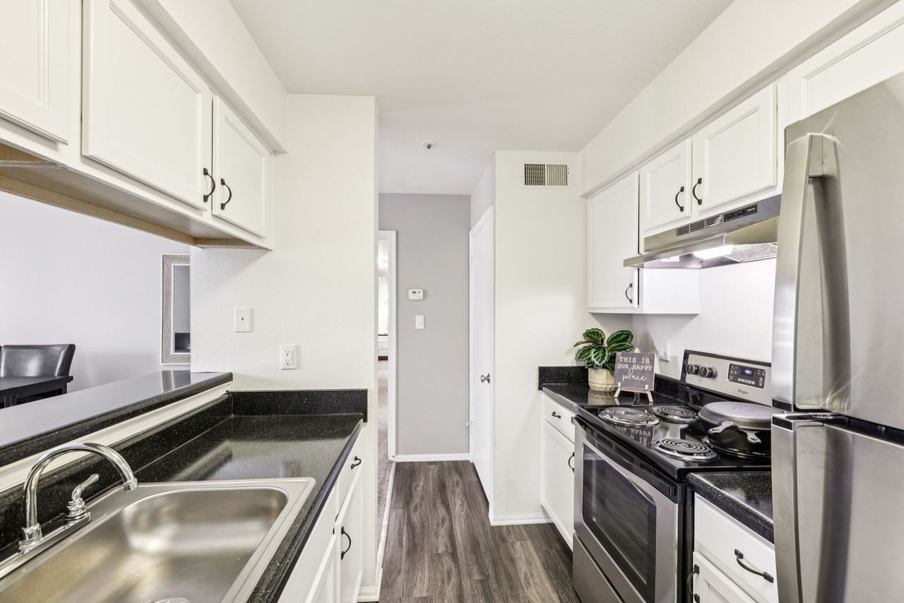 7050-7136 Ducketts Lane - Photo 5 of 50