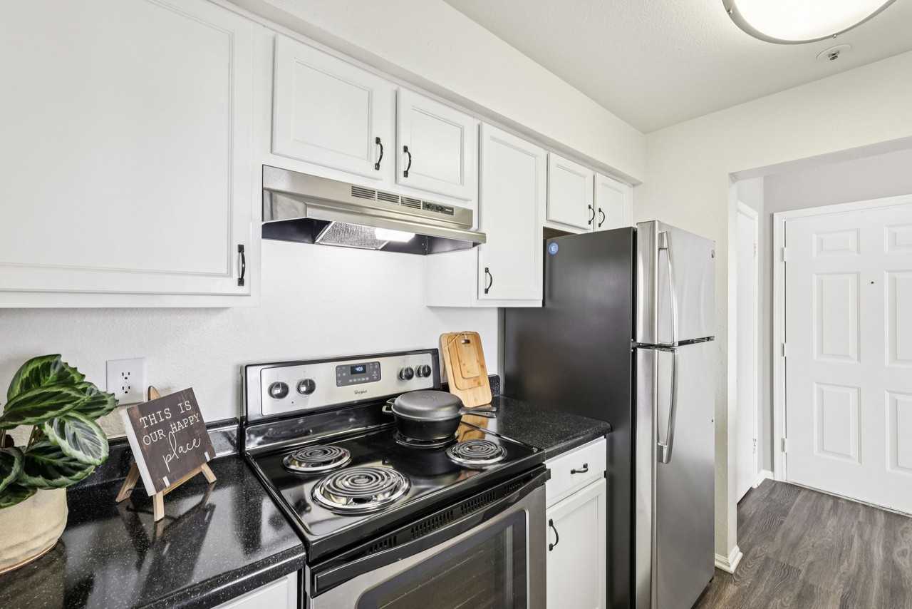 7050-7136 Ducketts Lane - Photo 7 of 50