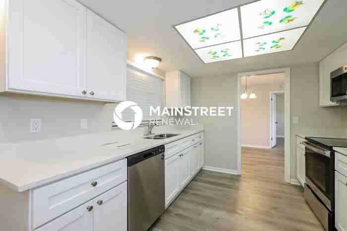 8024 Nicklaus Dr - Photo 5 of 16