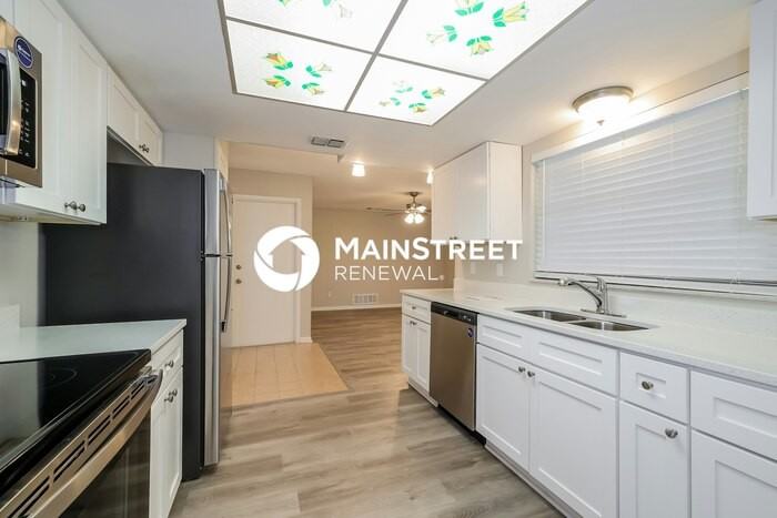 8024 Nicklaus Dr - Photo 6 of 16