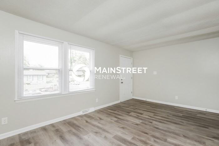 4302 Belfield Dr - Photo 5 of 16