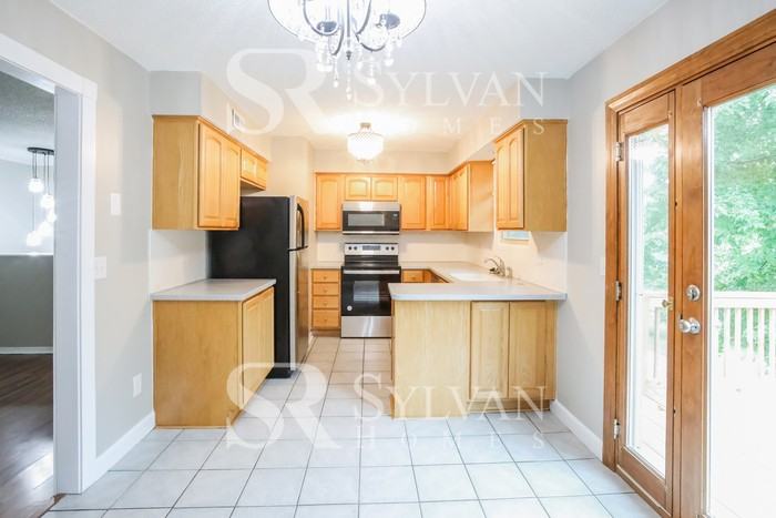 1909 Sw 5th St - Photo 7 of 16