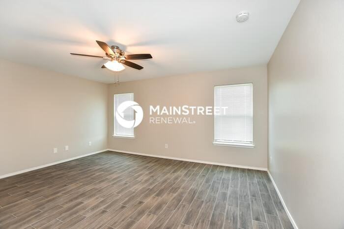 509 Hearthstone Dr - Photo 5 of 15