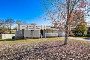 featured image of 3712 Petty Ln
