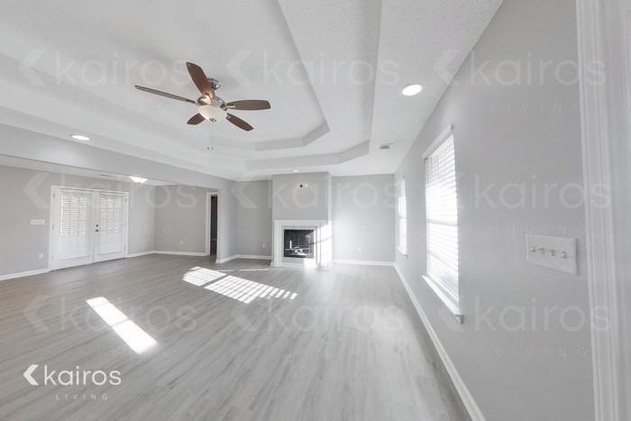 334 Amanda Dr - Photo 2 of 27