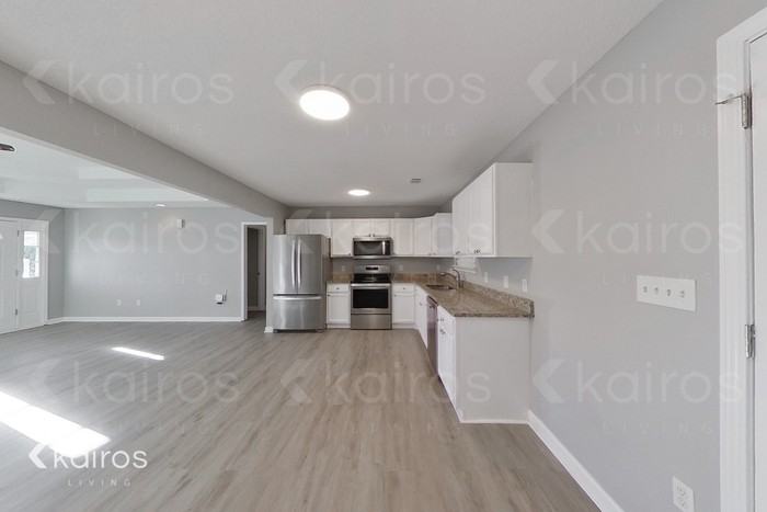 334 Amanda Dr - Photo 7 of 27