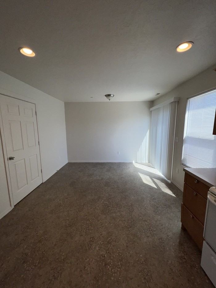 1344 N Favre Pl - Photo 7 of 13