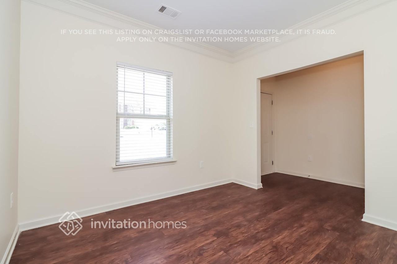 3205 Franklin St - Photo 6 of 18