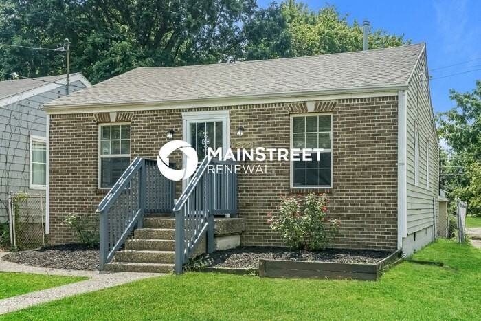 3622 W Jefferson St - Photo 3 of 16