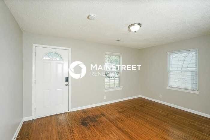 3622 W Jefferson St - Photo 4 of 16