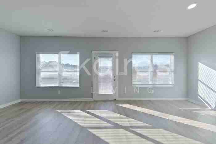 6107 Stonewater Ct Nw - Photo 5 of 28