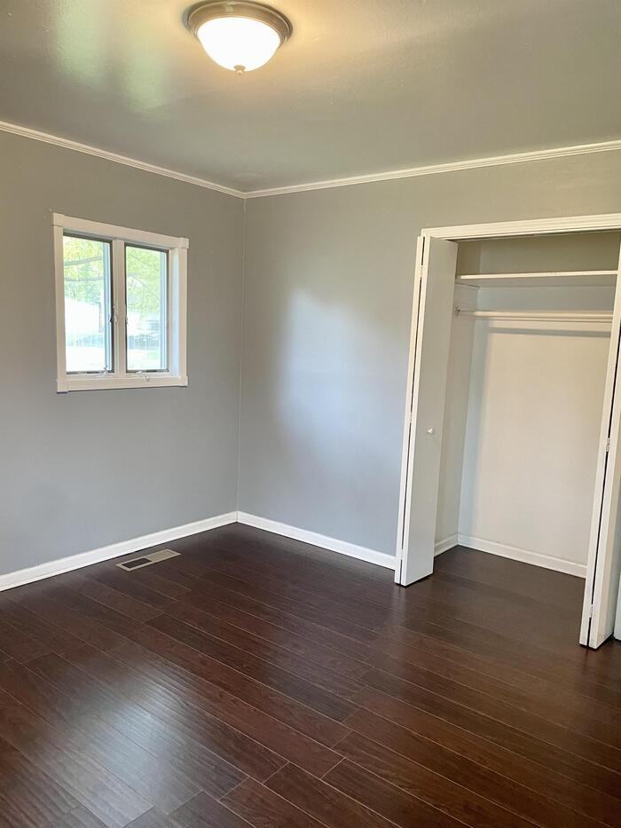 420 Indianwood Blvd - Photo 5 of 9