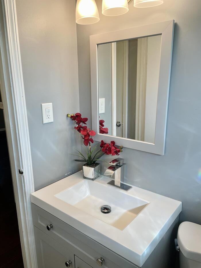 420 Indianwood Blvd - Photo 6 of 9