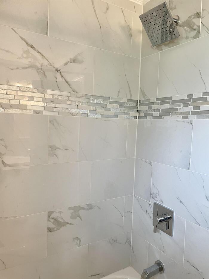 420 Indianwood Blvd - Photo 7 of 9