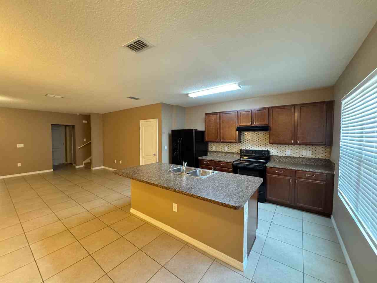 1936 Shiloh Brook St - Photo 6 of 41