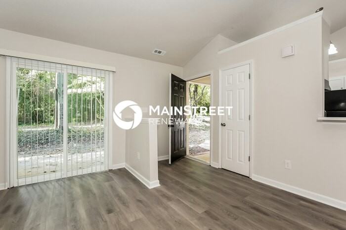 2 Pipers Glen Ct - Photo 7 of 16