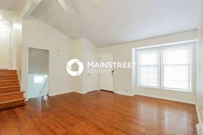 513 Melrose St - Photo 3 of 19