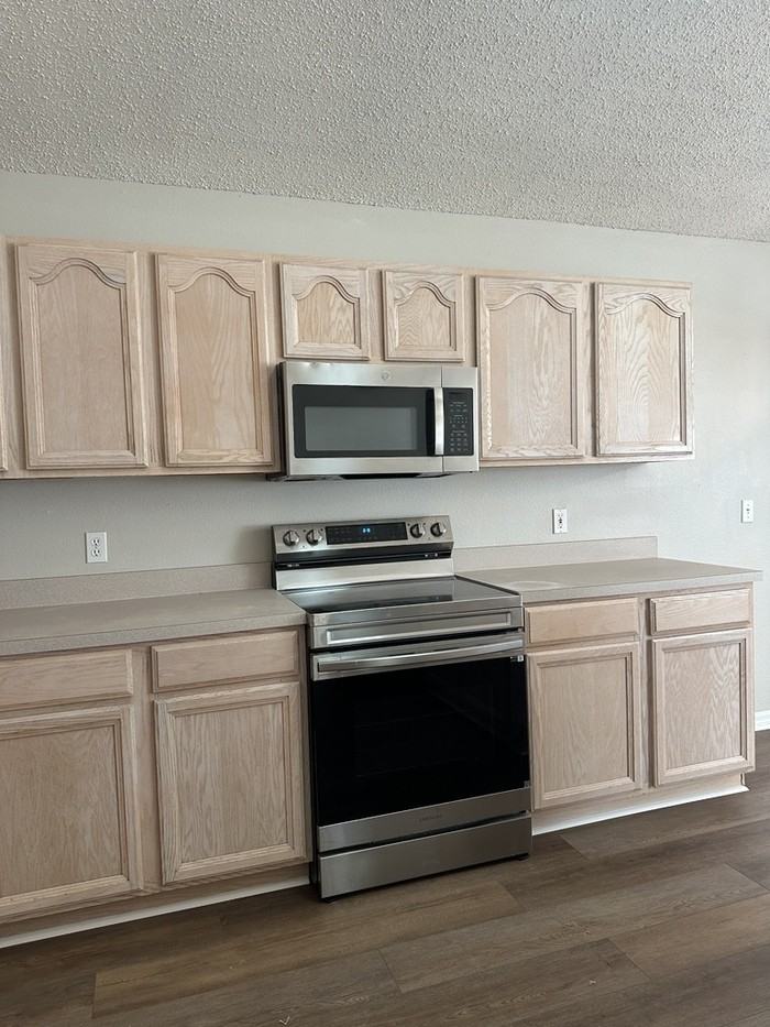 8928 Southbay Dr - Photo 6 of 26