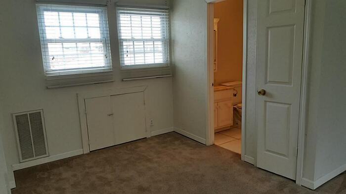 1014 Graham Dr #J4 - Photo 7 of 26