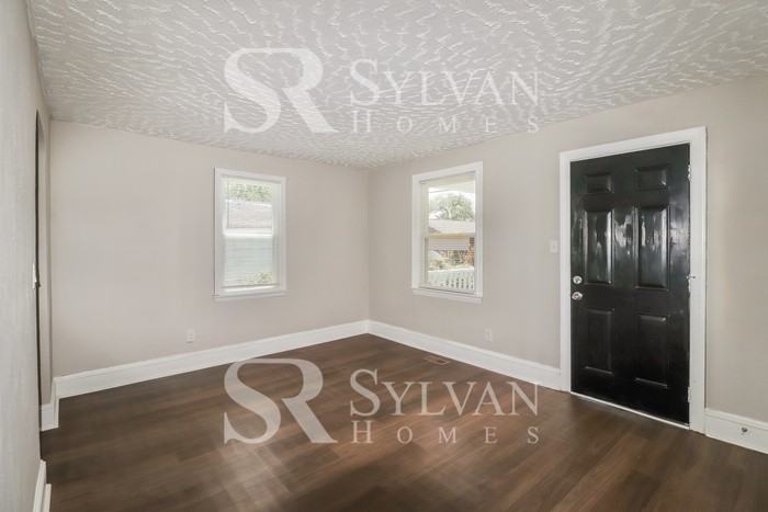 374 Dewey Ave - Photo 4 of 16