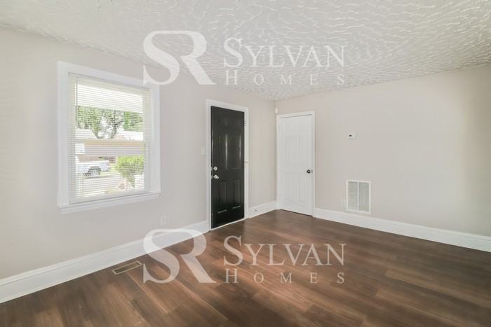 374 Dewey Ave - Photo 5 of 16