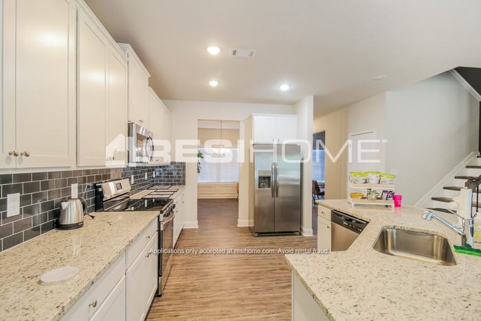 1836 Timber Fleet Ct - Photo 3 of 19