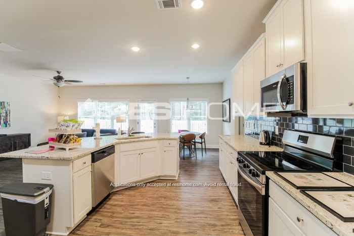 1836 Timber Fleet Ct - Photo 4 of 19