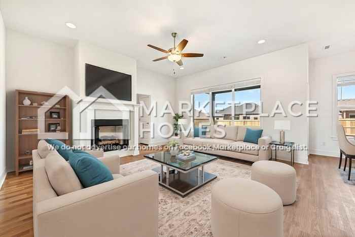 561 N Goose Xing - Photo 3 of 32