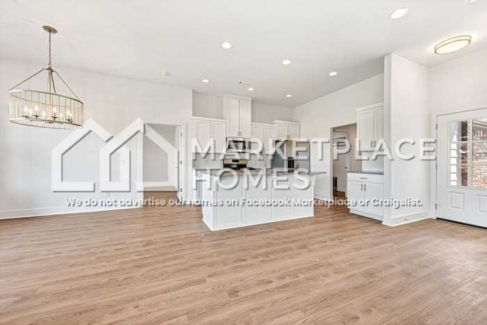 561 N Goose Xing - Photo 5 of 32