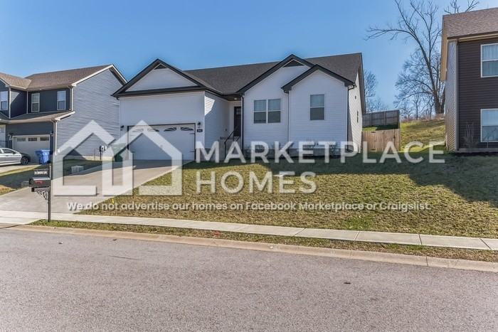 534 Somerset Ln - Photo 2 of 32