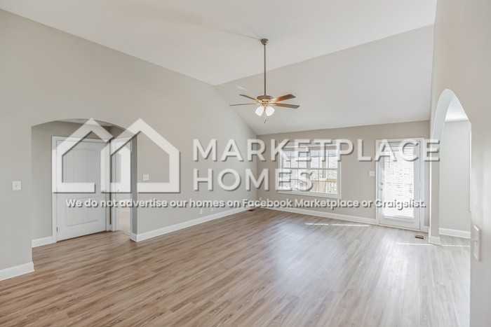 534 Somerset Ln - Photo 5 of 32